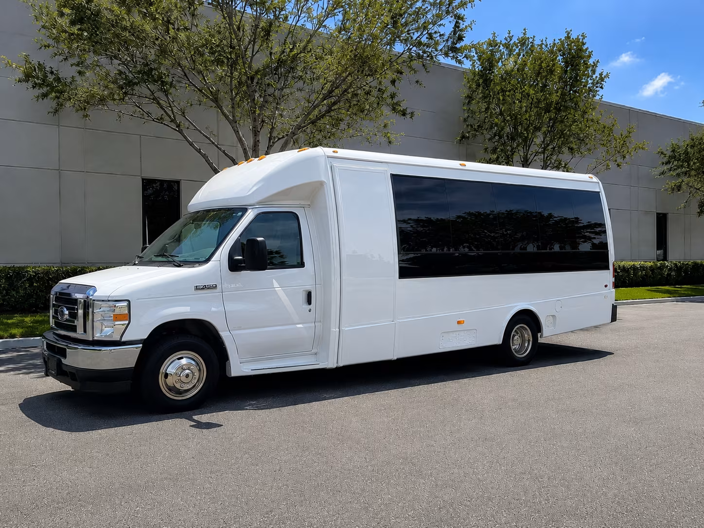 bus rentals for corporate hospitality client events and team celebrations in simi valley