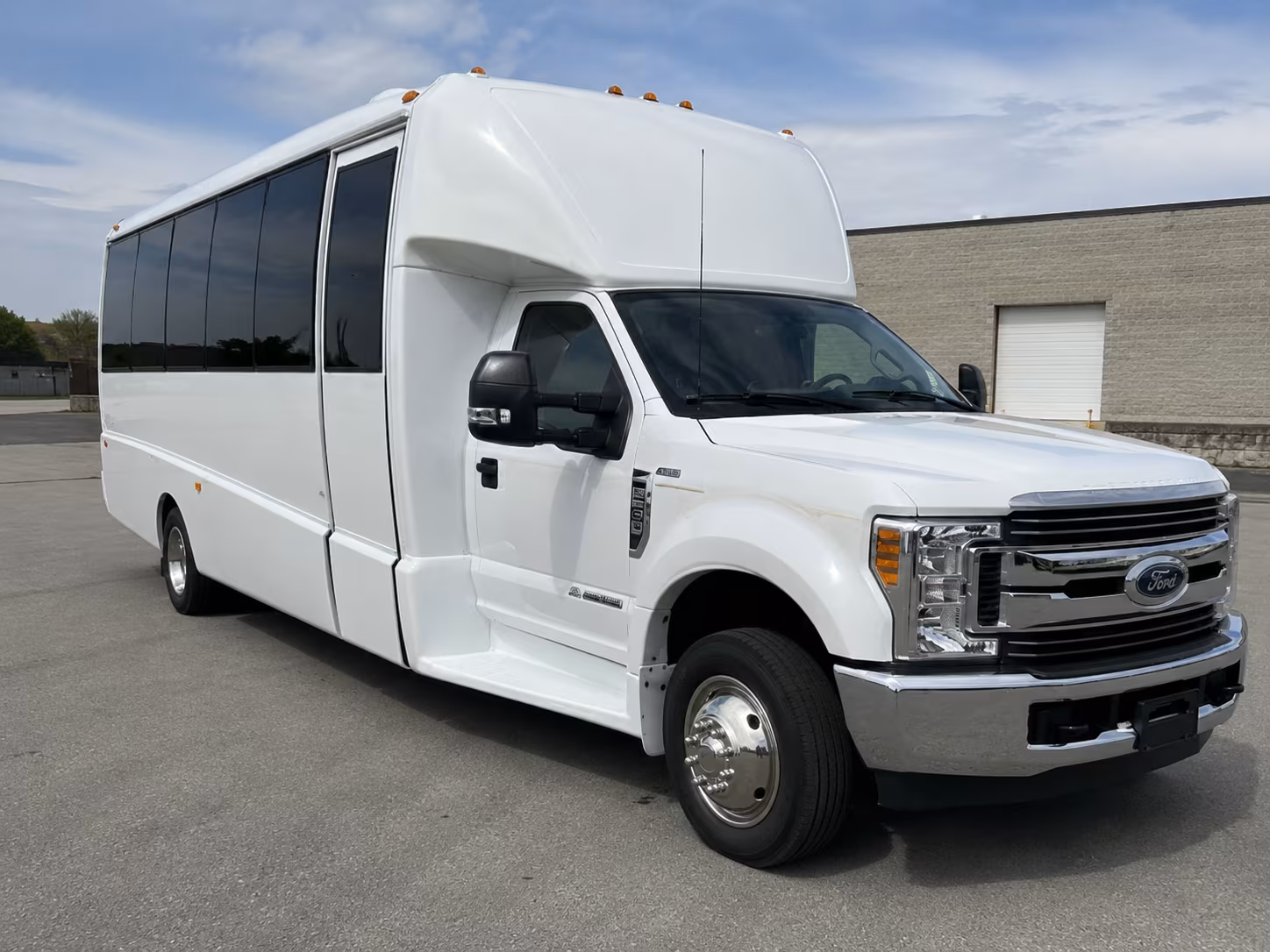 charter bus rentals for simi valley performing arts and cultural field trips